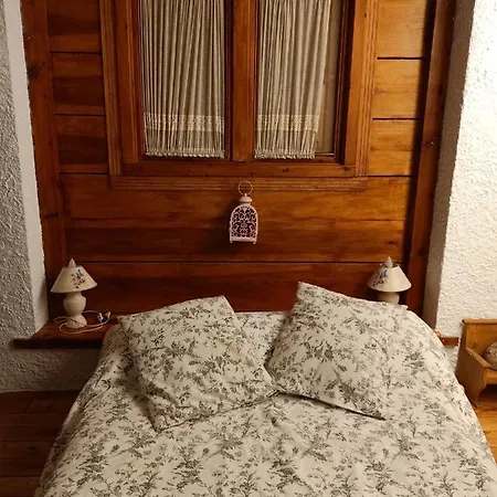 Nyaraló Decerca *