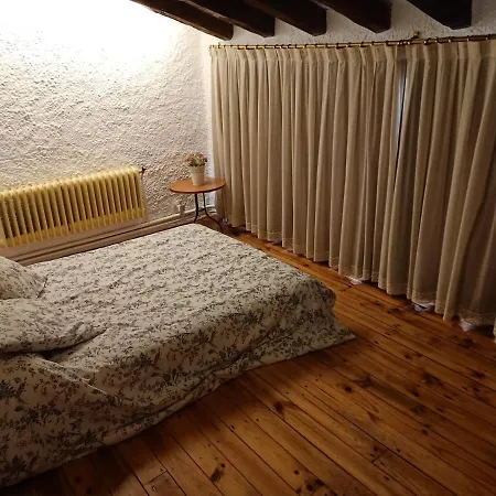 Semesterbostad Decerca *